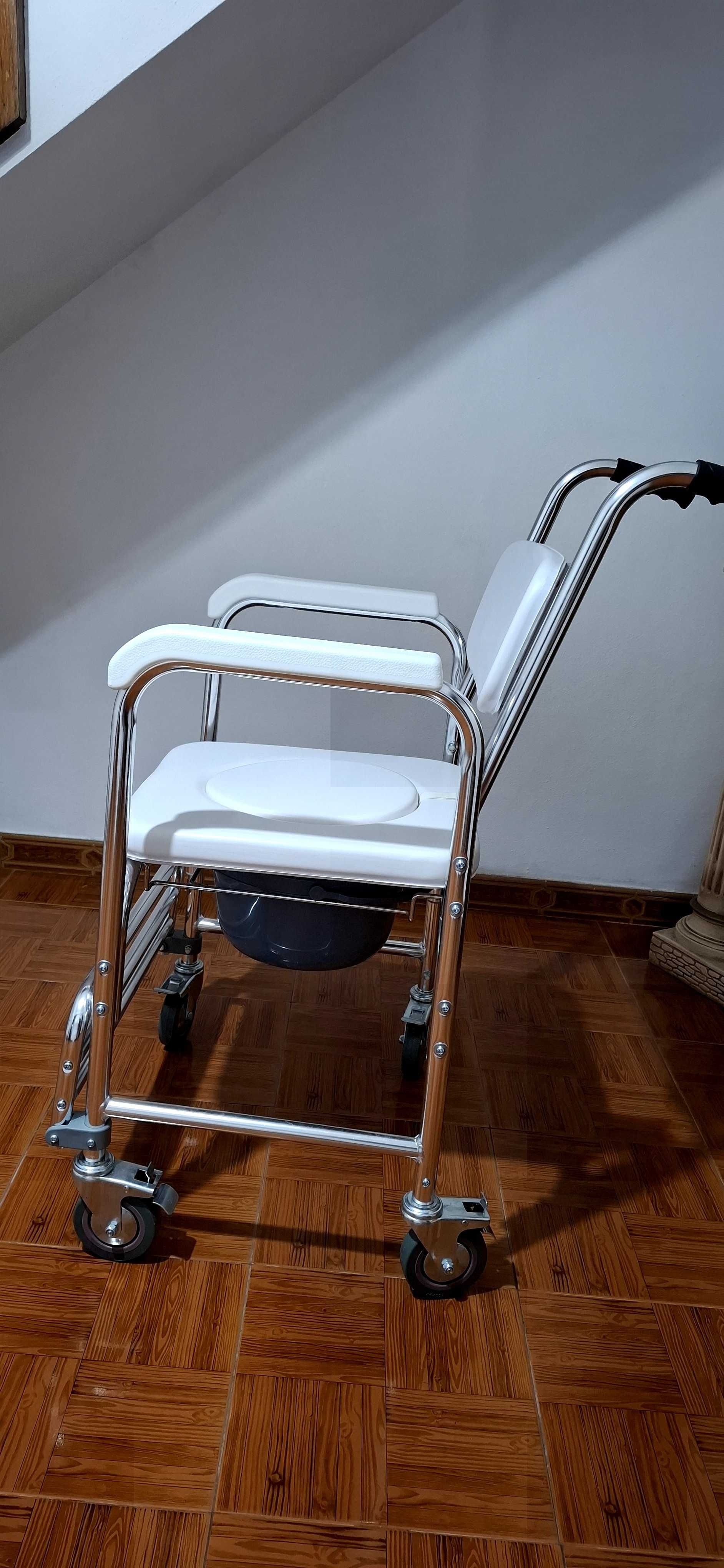 Cadeira sanita totalmente nova.