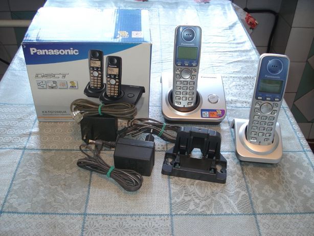 Радиотелефон 2 трубки Panasonic KX-TG7208UA