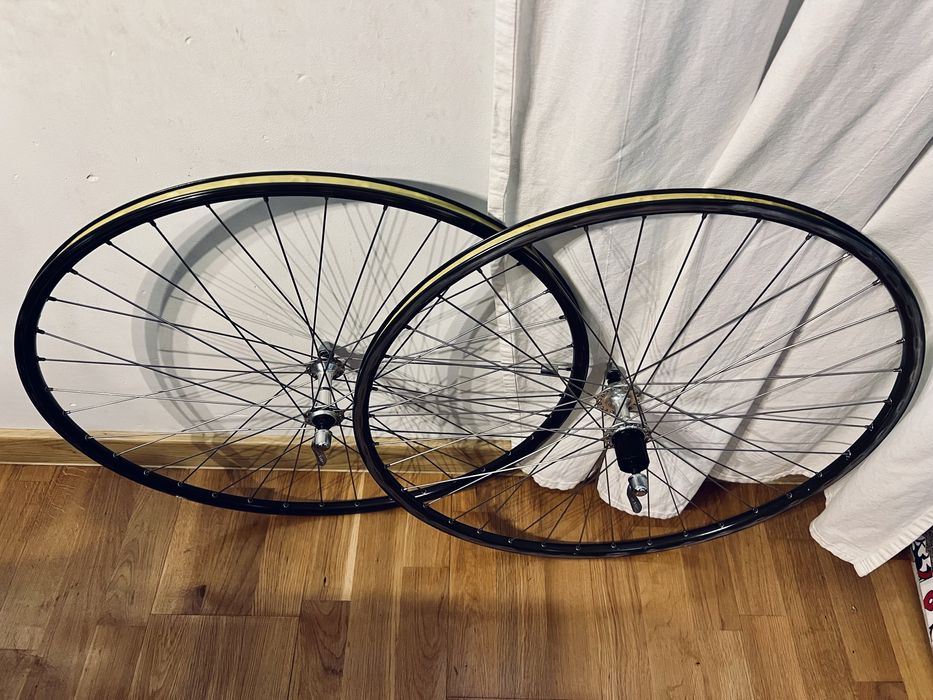 Zadbane Koła Shimano 600 Tricolor Mavic Open SUP CD 28 700c