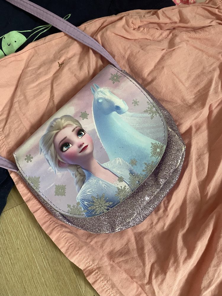 Mango H&M sukienka kapelszu koszulka torebka Elza