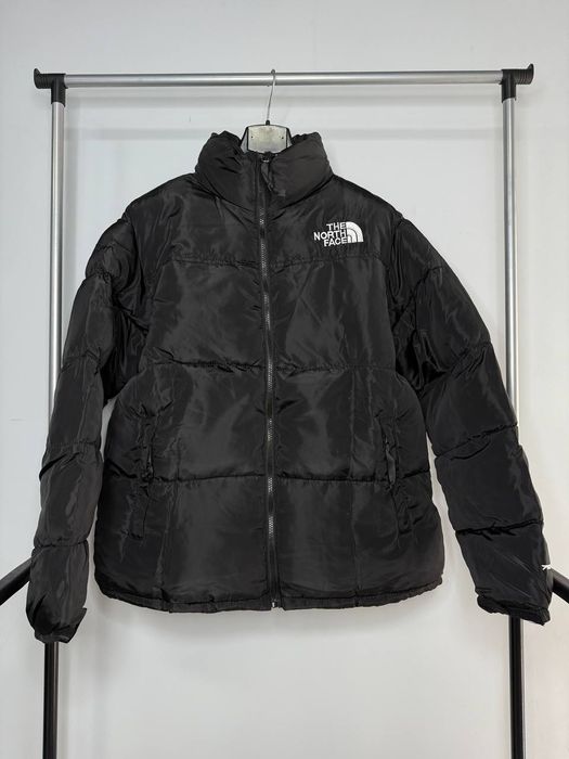 Пуховик The North Face 
Art. 0222

700 набивка
Фірмова фурнітура
Вишит