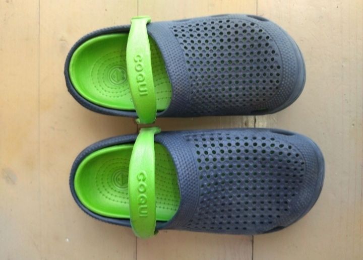 Отдам шорты комбинезон для мальчика 1,5-2 года 4-5 лет