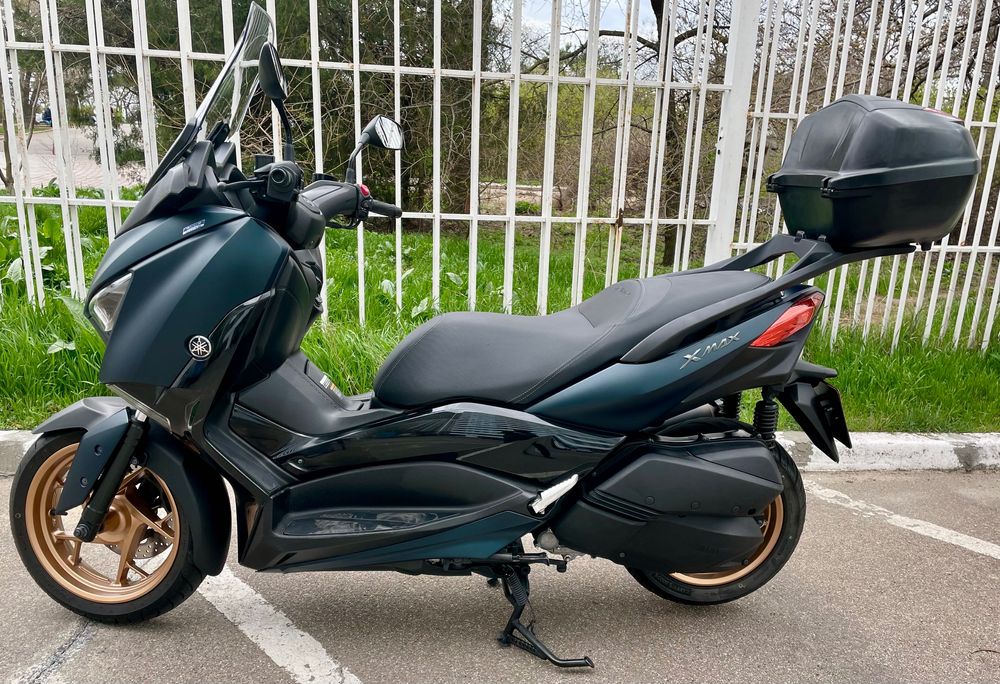 Yamaha X-MAX 250