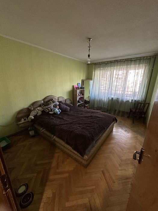 Підселення для дівчини Окрема кімната вул. Пулюя БЕЗ КОМІСІЇ