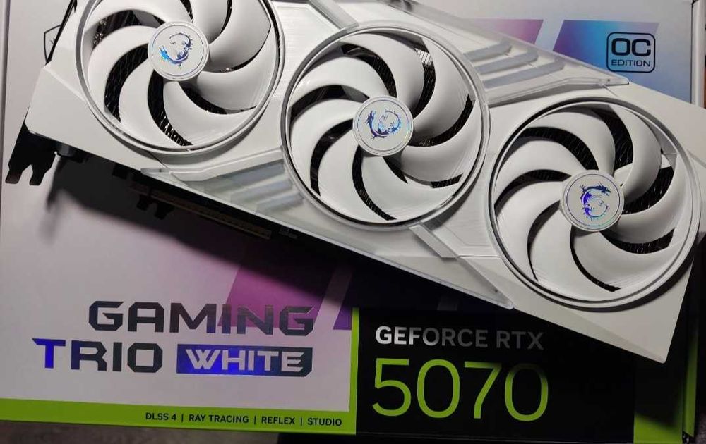 Відеокарта MSI GeForce RTX 5070 Gaming Trio White
