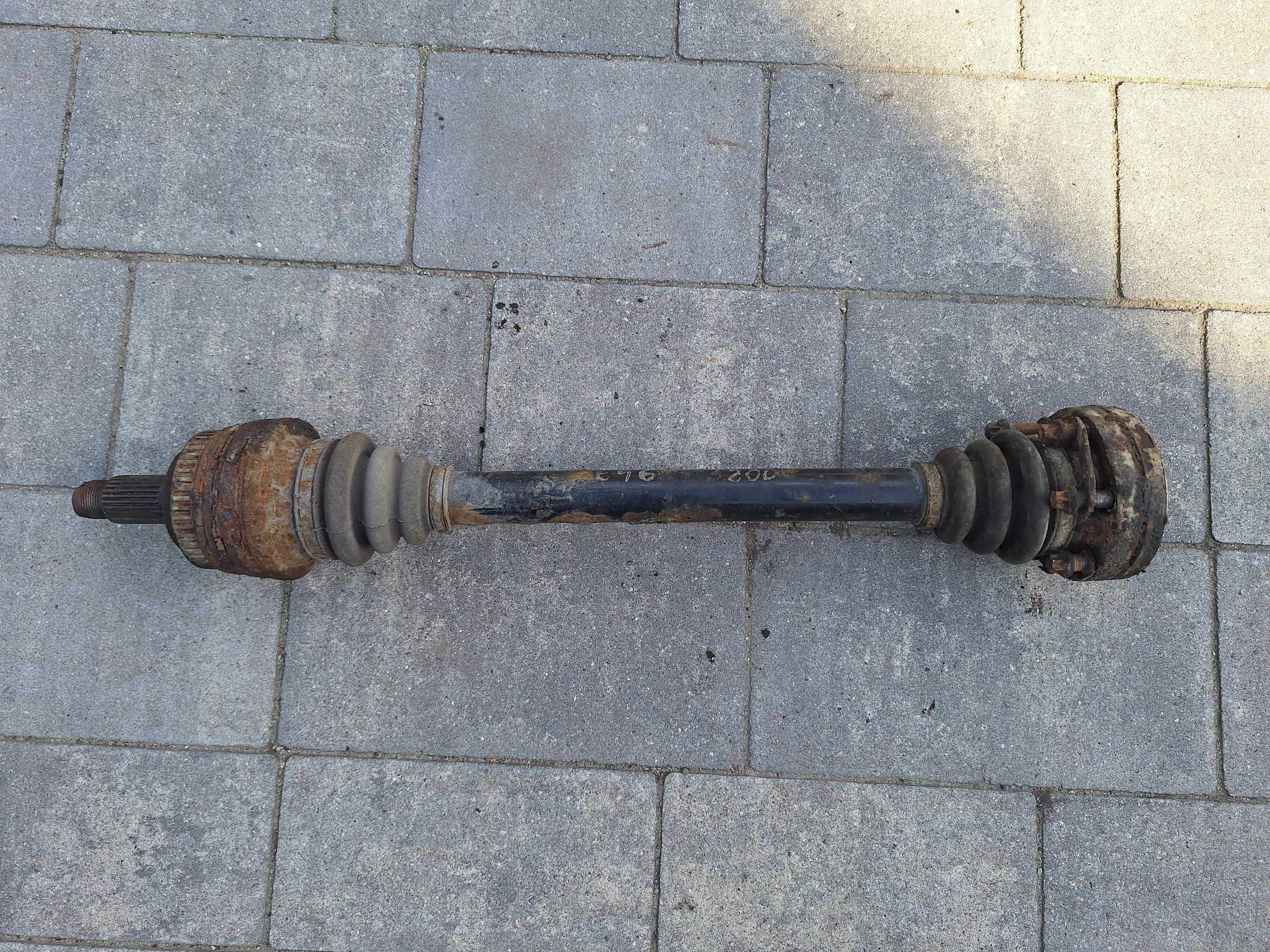 Półoś napędowa LEWA / strona kierowcy BMW e36 e46 R6 320d duża głowa