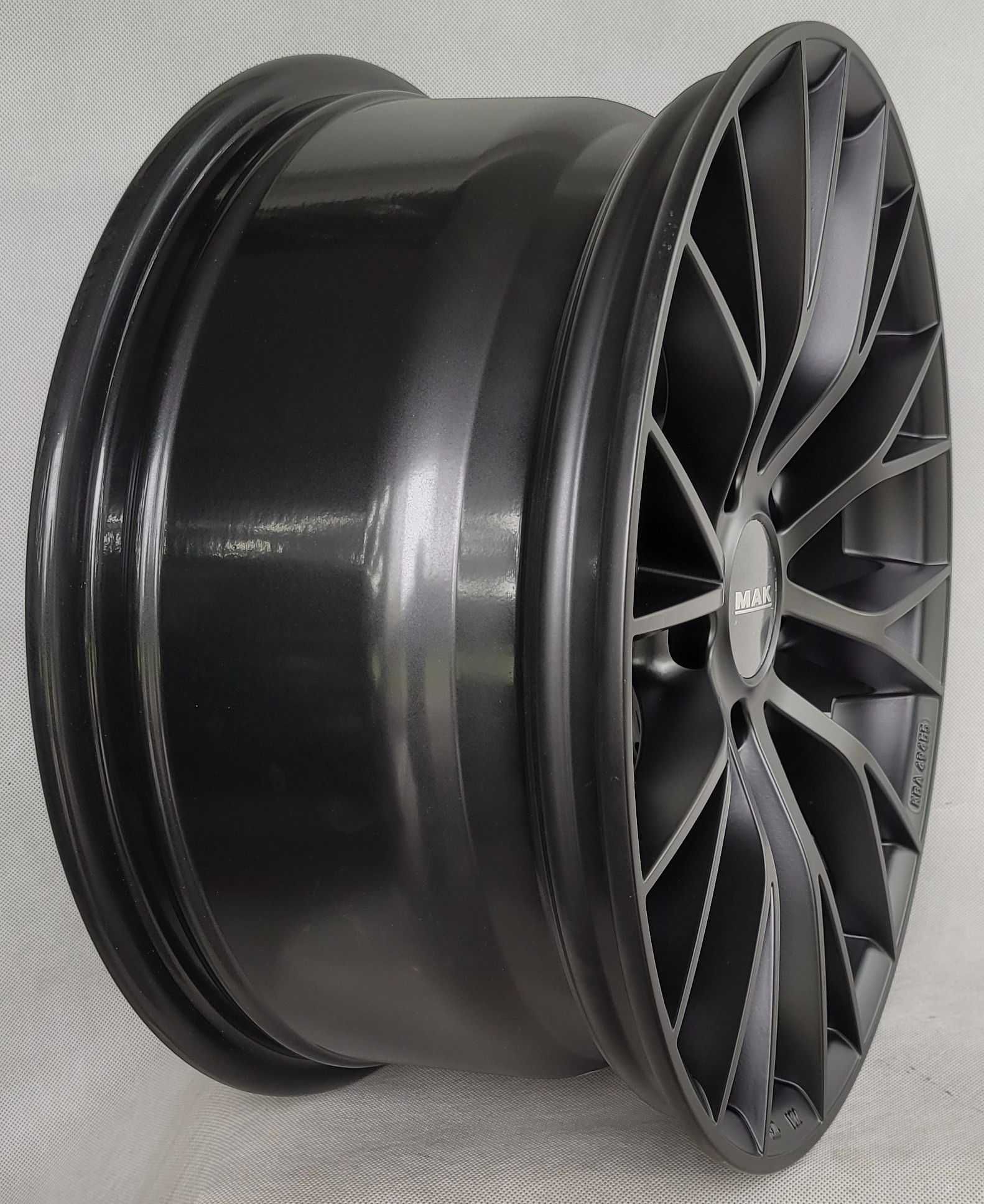 MAK Felgi 18 BMW E90 E91 F30 F31 5 F06 F10 F12 F01 X1 E84 E89 seria 3