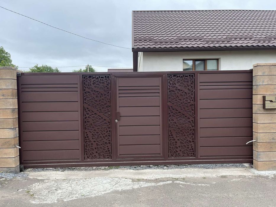 Ворота та паркани.