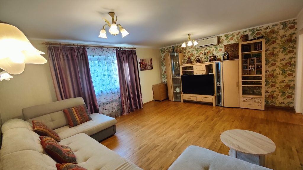 Без комиссии! Продам 5к в центре
