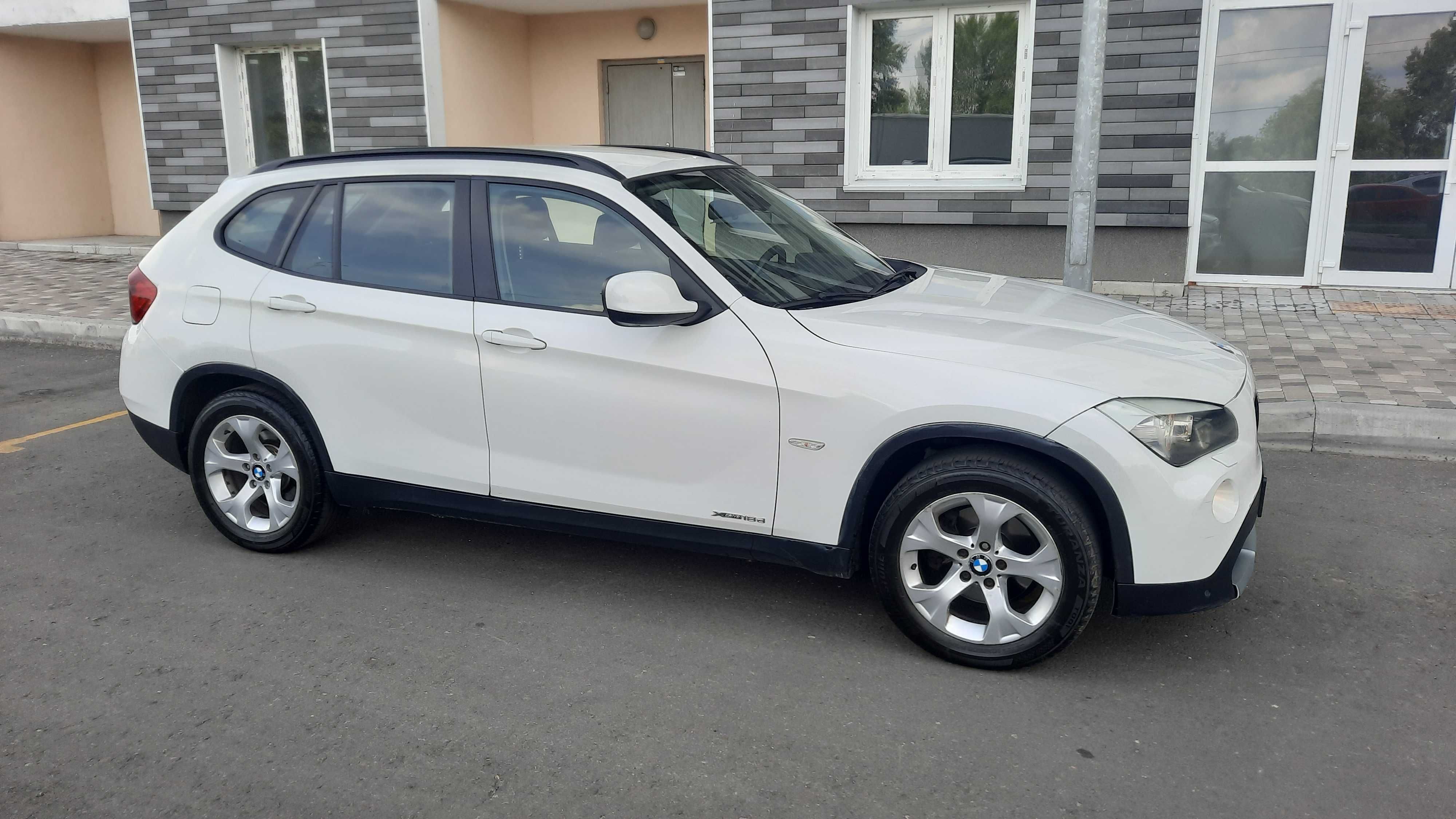 Офіційна BMW X1 2.0d повний привід AWT ,обслужена