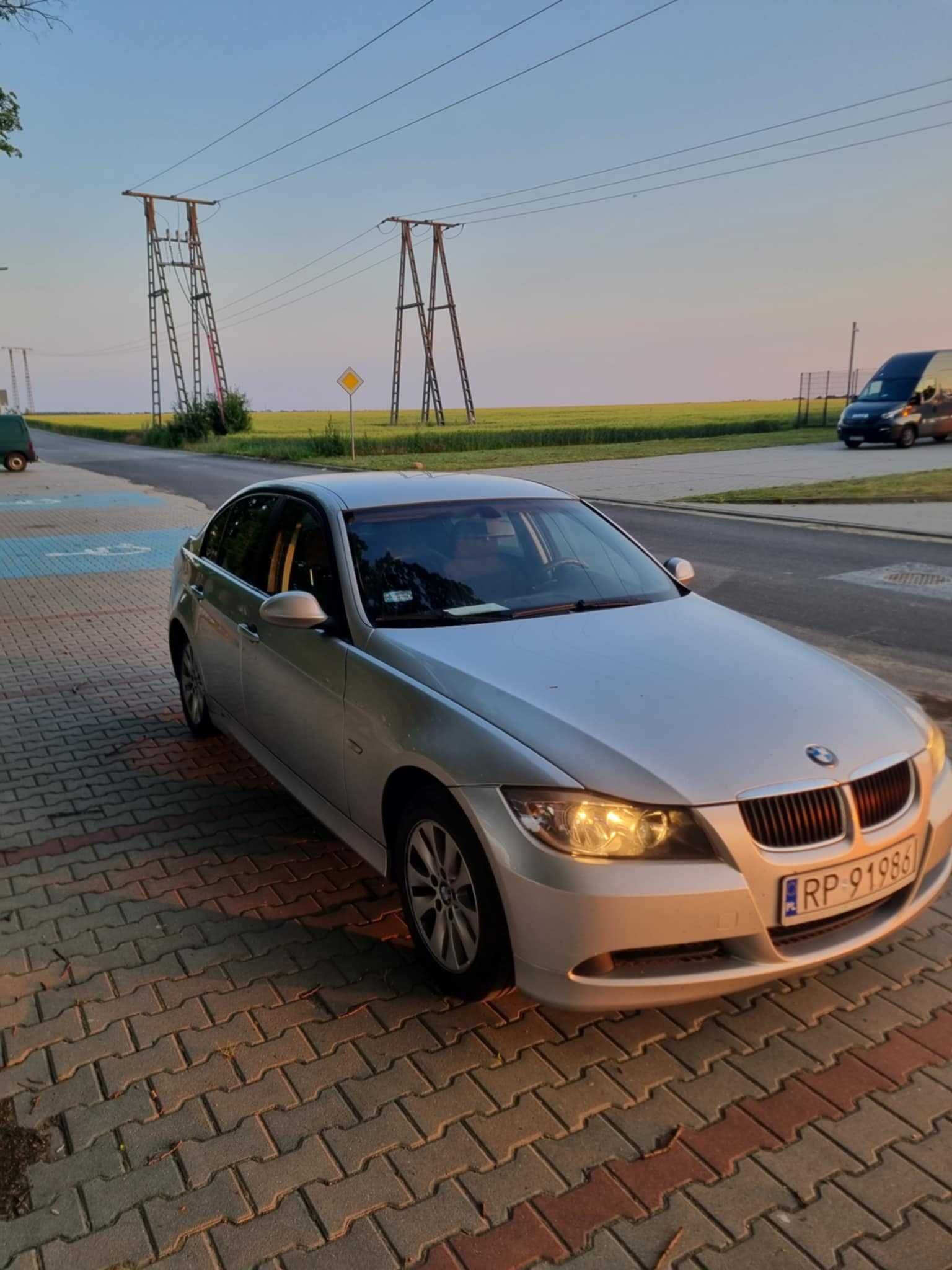 BMW E90 318I 2006R