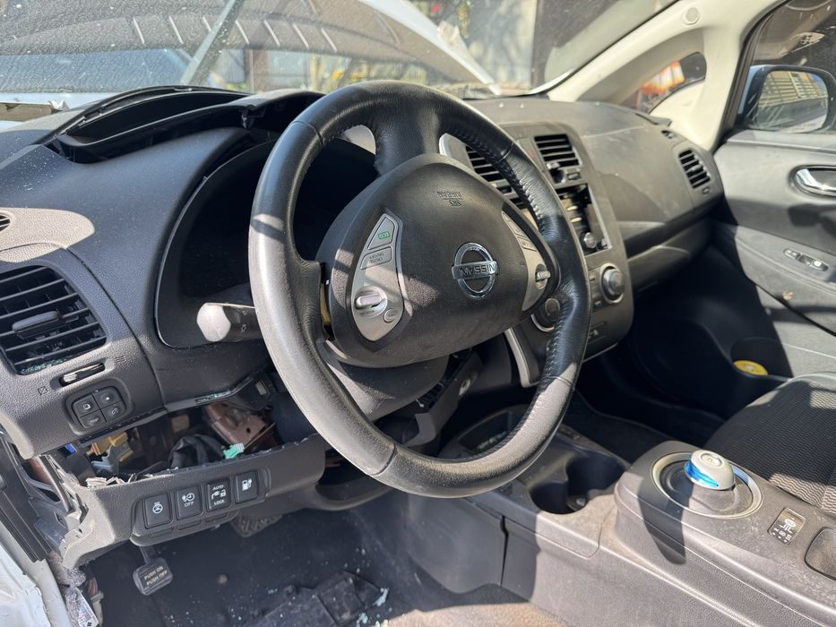 Nissan leaf 24 після дтп
