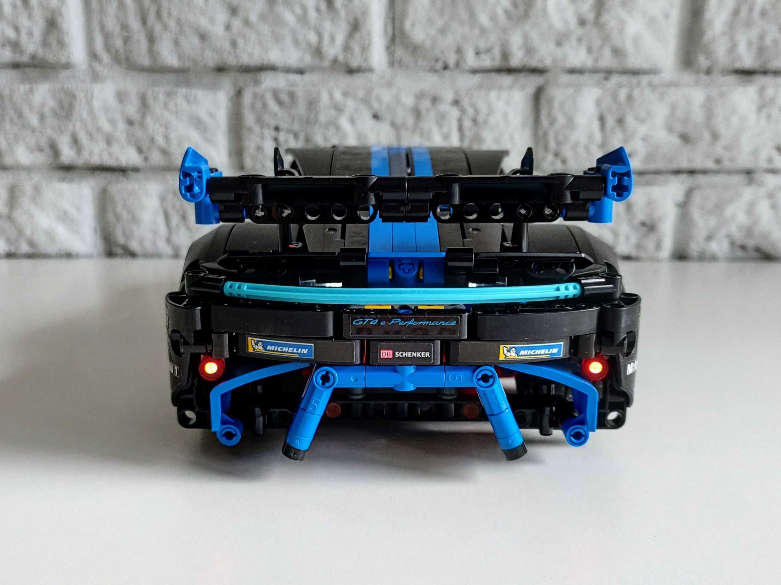 Lego Technic 42176 Porsche GT4 e-Performance (100%)