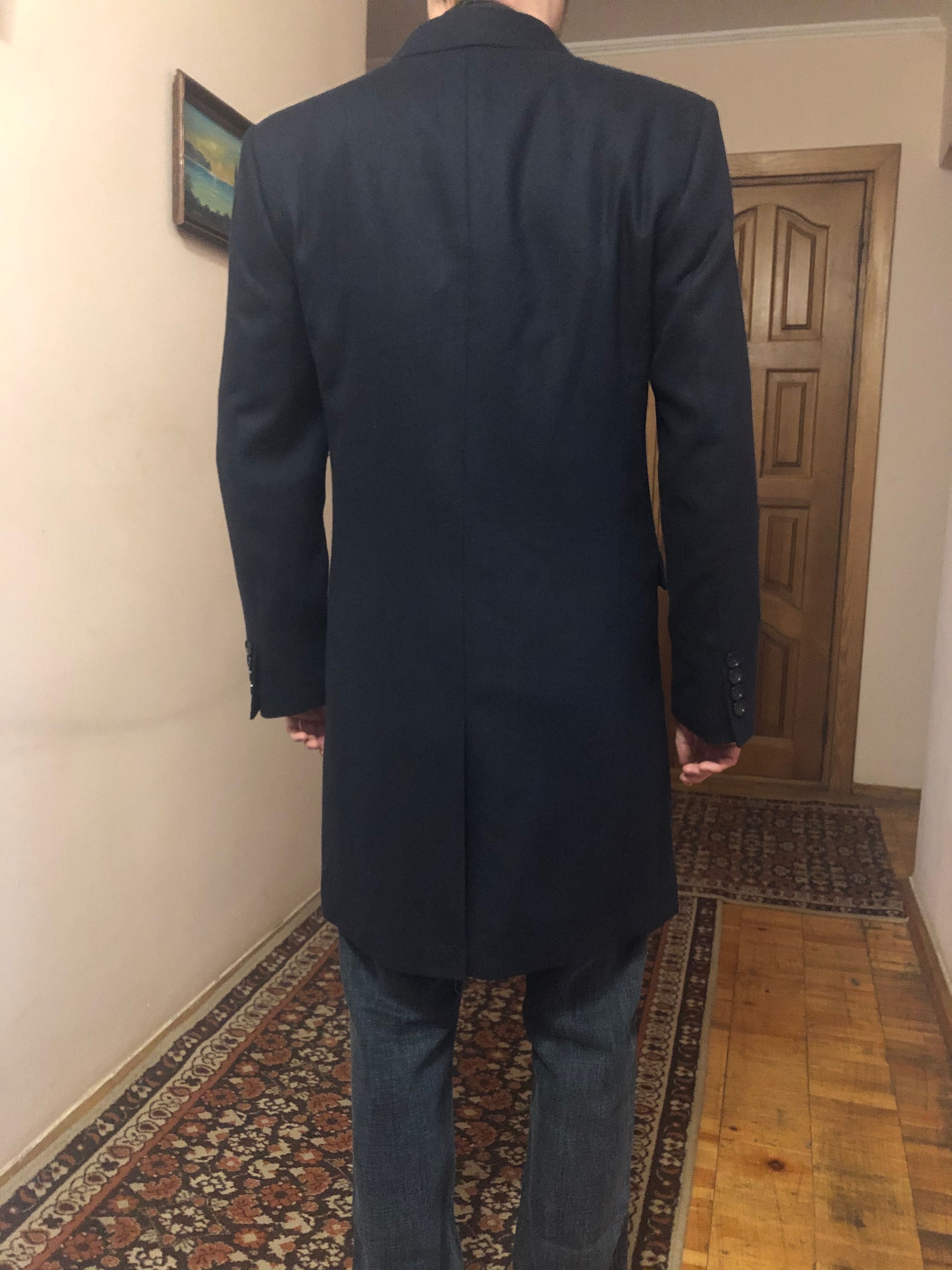 Продам новое мужское пальто Arber