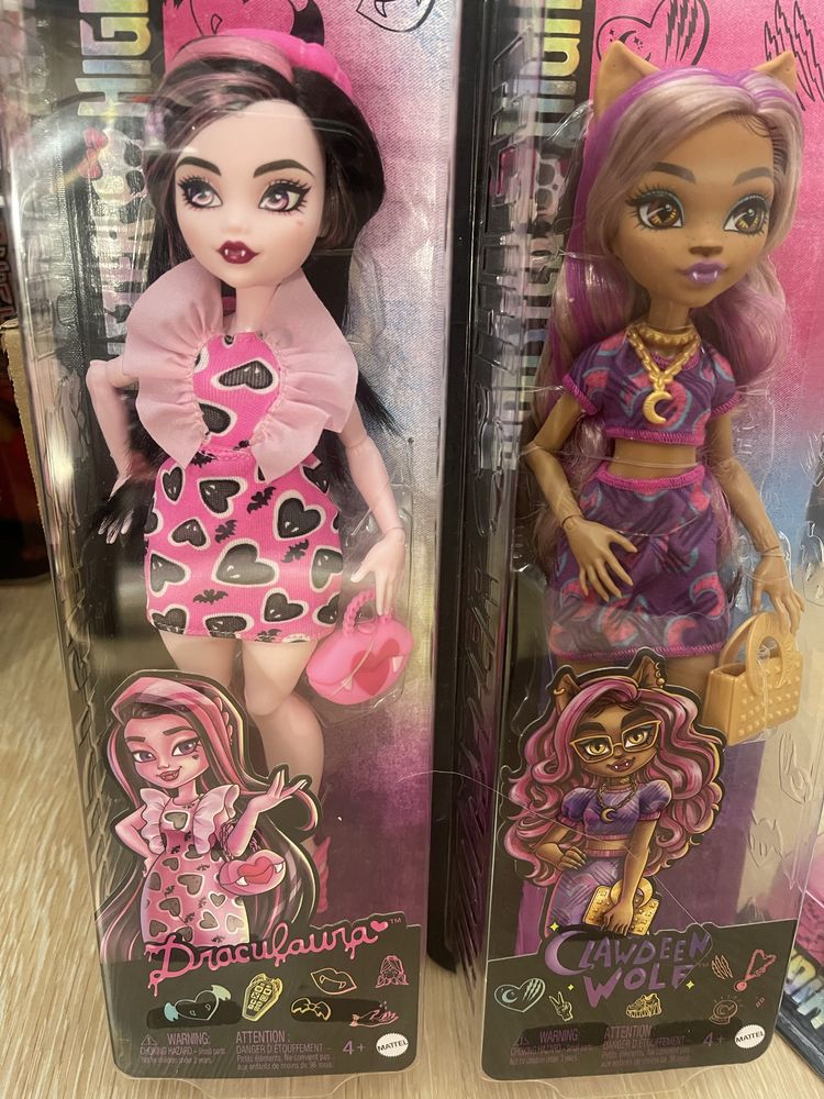 Monster high Draculaura,Cleo,Frenkie,Clawdeen