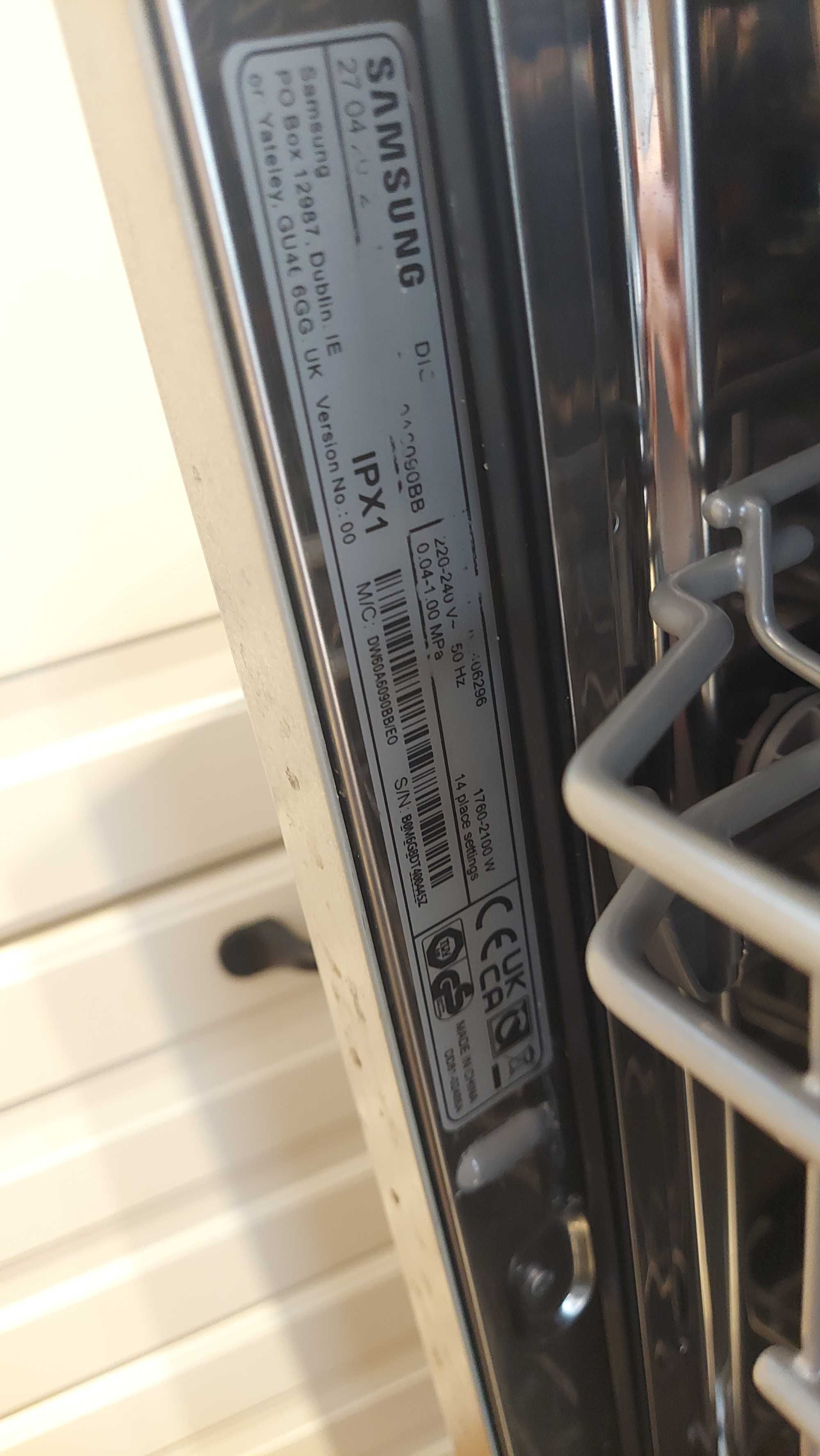 Zmywarka SAMSUNG DW60A6090BB do zabudowy 60 Uszkodzona uszczelka dolna