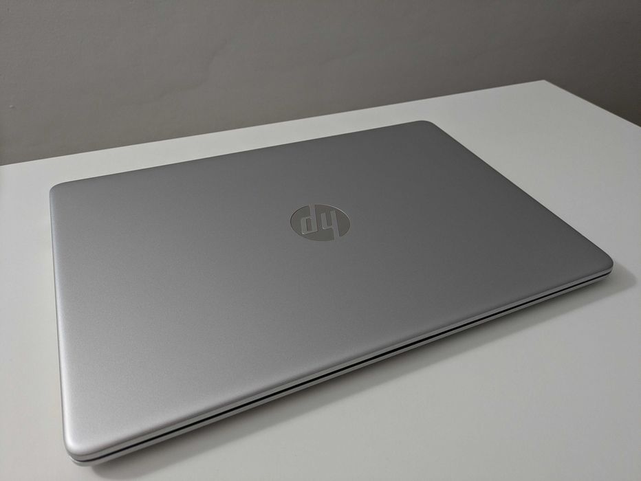 Laptop Ultrabook FHD Jak Nowy Bateria 8h Win 11 16GB DDR4 USB-C SSD