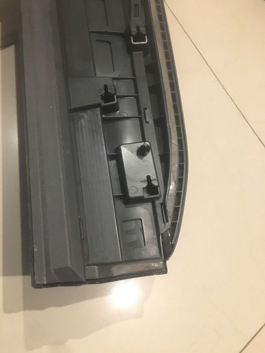 Молдинг двери левый перед Audi Q7