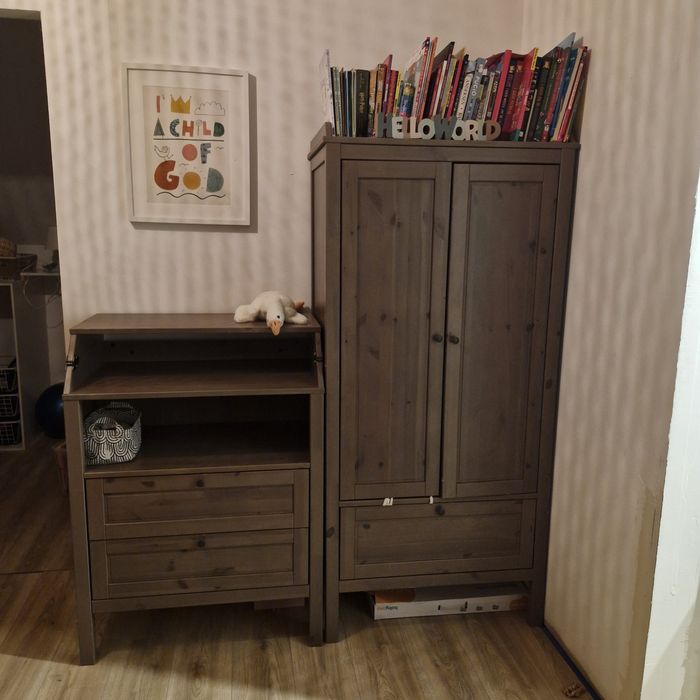 Szafa i przewijak Sundvik IKEA szary kolor