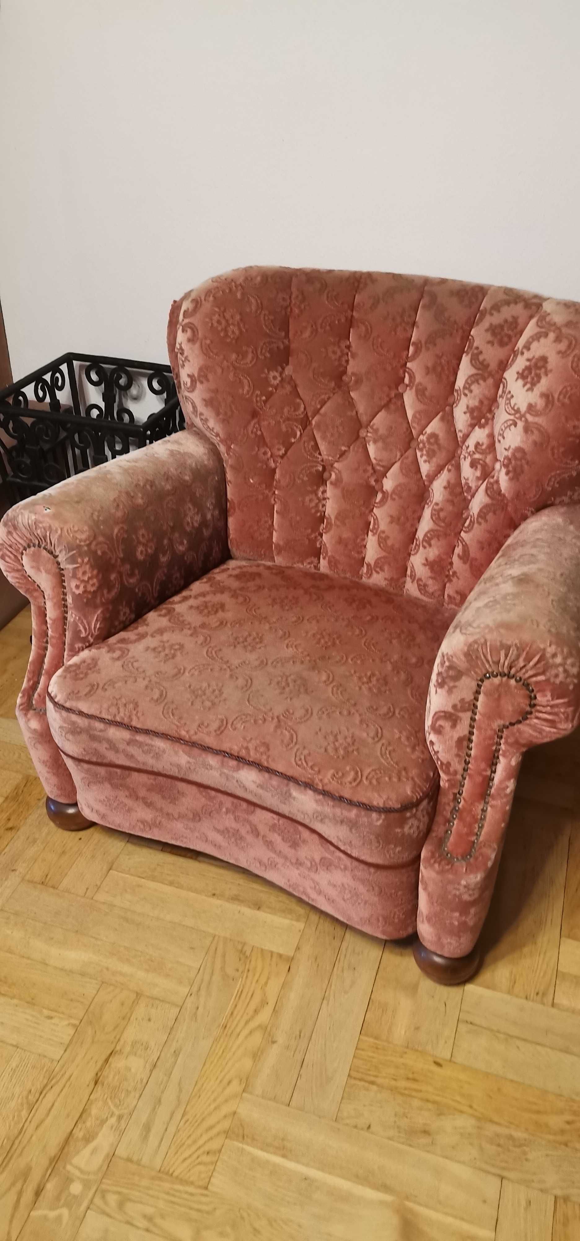 Komplet mebli do salonu stylowy ludwikowski