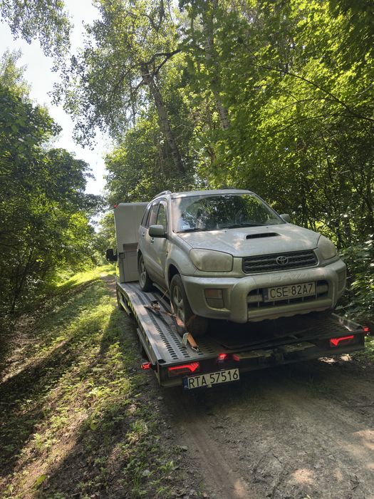 Autolaweta przewoz aut i nie tylko pomoc drogowa 24/7