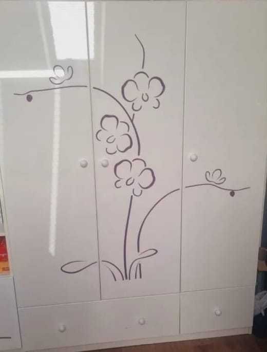 Zestaw mebli dziecięcych dla dziewczynki