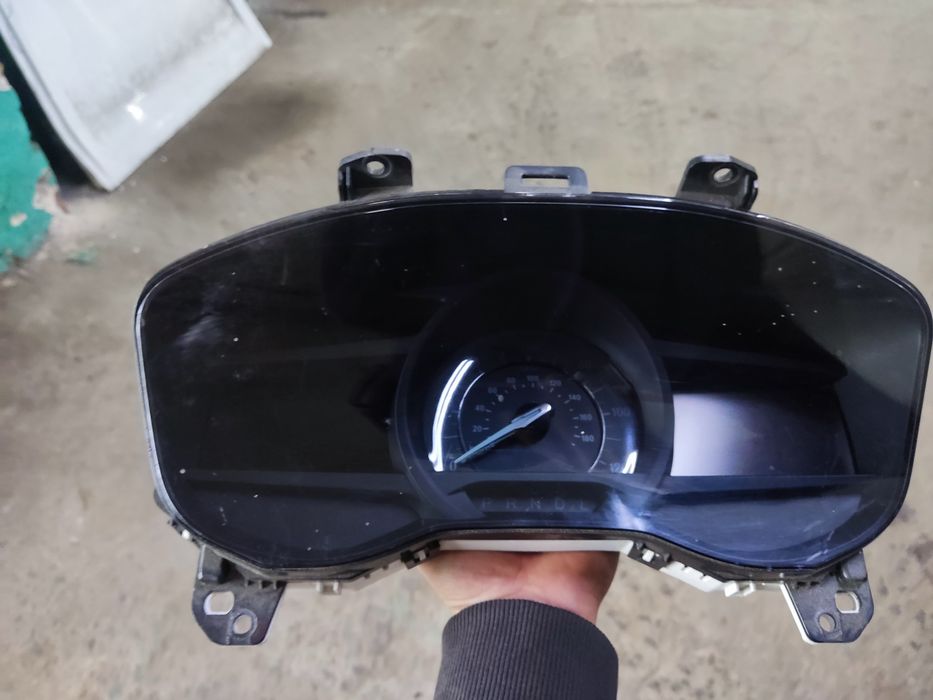 Ford fusion hybrid приборка