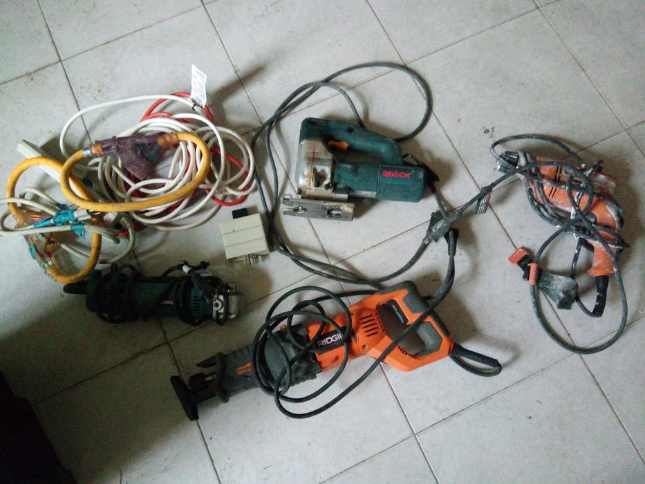 Ferramentas 110V varias extensões e conversor 220/110