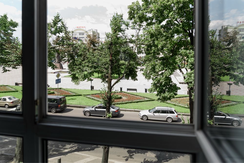 Оренда в самому центрі.2-й поверх.140 кв.м