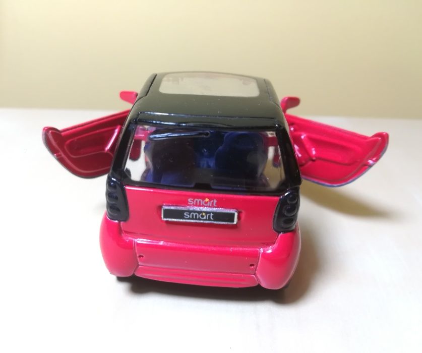 Model Maisto Smart City-Coupe skala 1/33