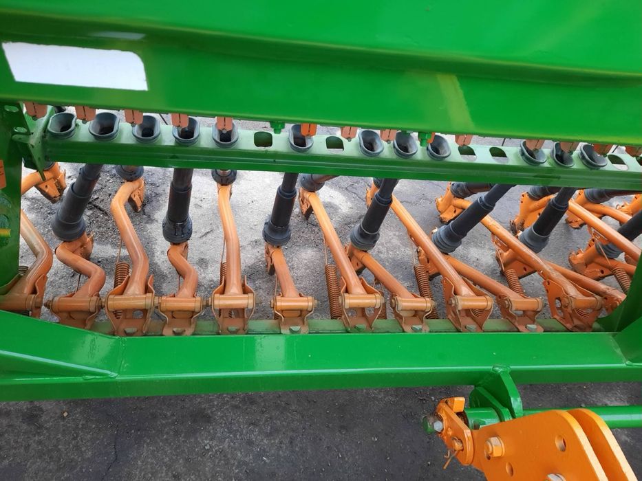 Продам сівалка та комплекс підготовки для грунту Amazone D8 Special