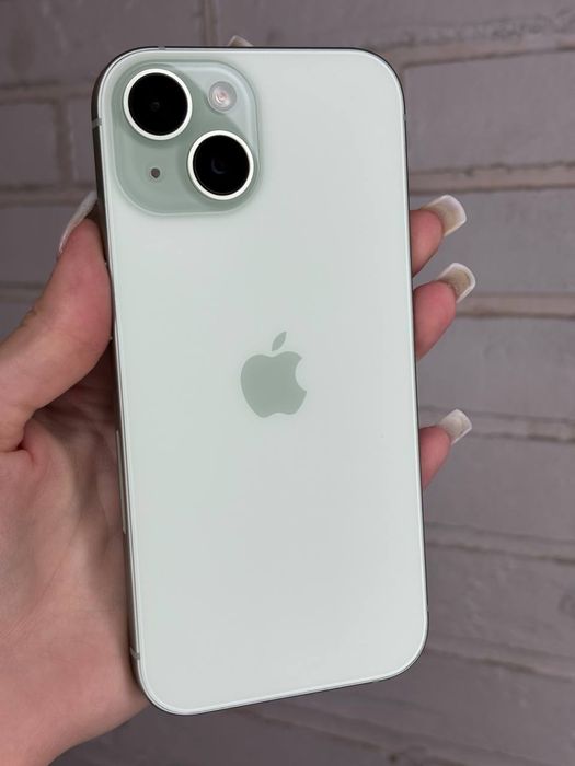 iPhone 15 128 98% рідний акумулятор/ айфон 15 128 ідеальний стан!!