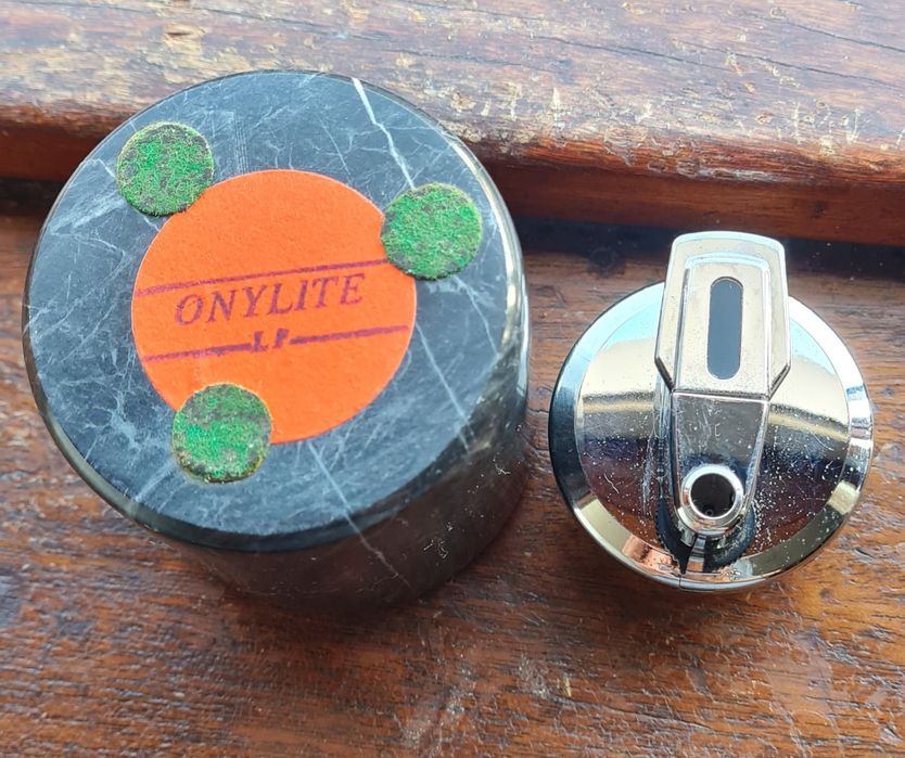 Isqueiro de mesa Mármore Onix preto d6 X h8 cms