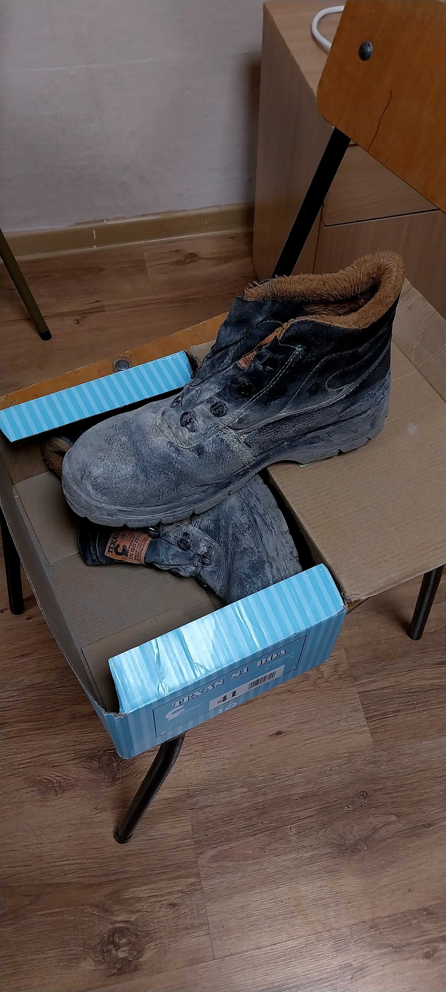 Cieple buty do robot ogólnobudowlanych