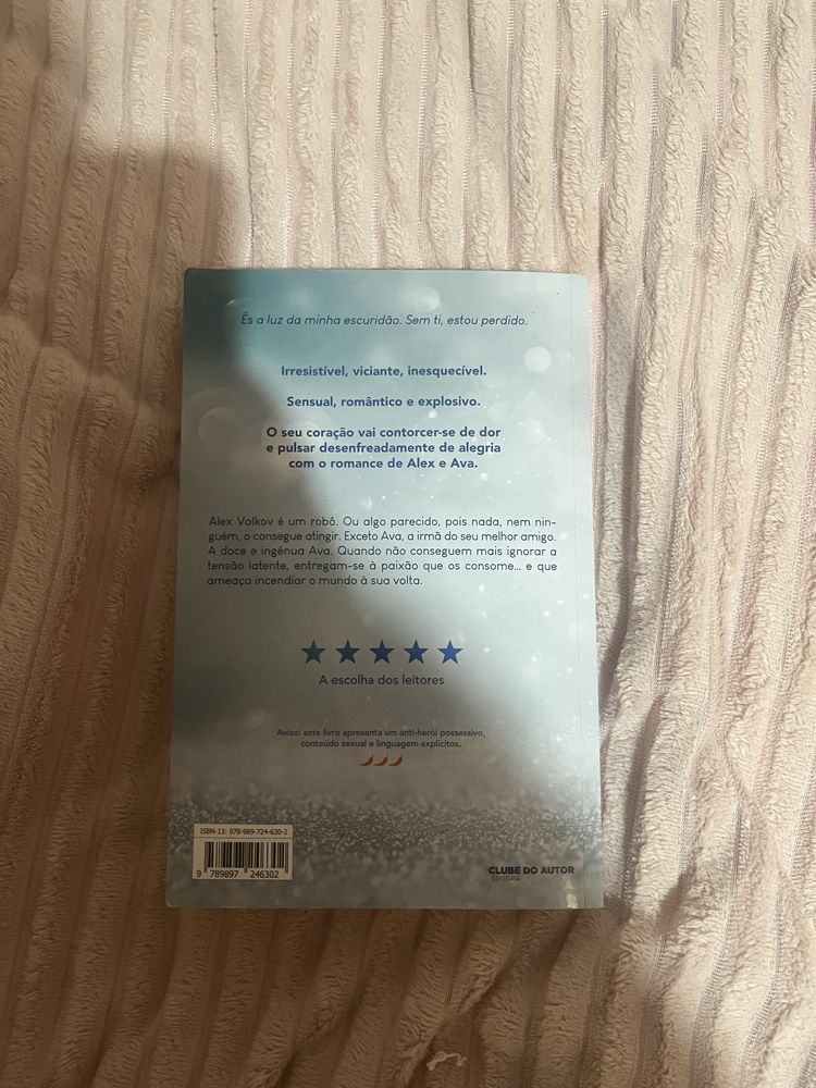 Livro Twisted Love