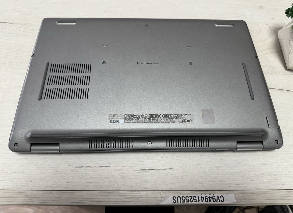 Dell Precision3561 15,6FHD IPS|i7-11800H|32Gb|512Gb|NVIDIA 4Gb