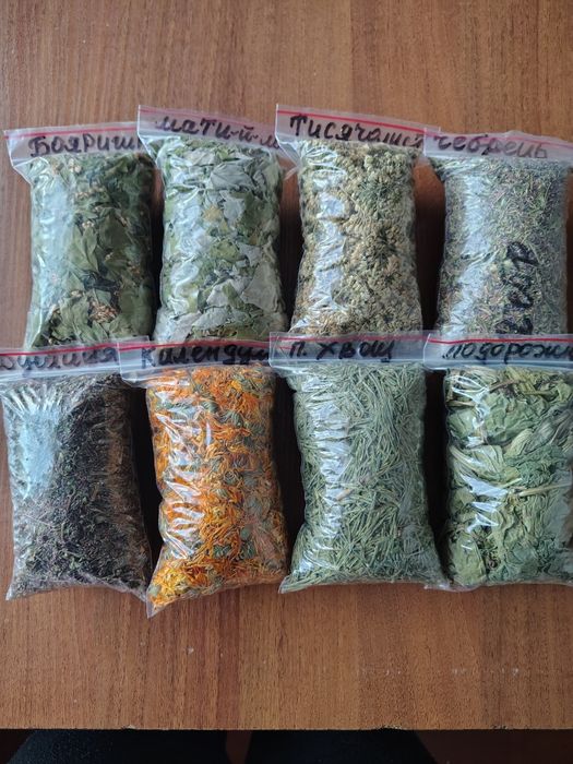 Трави для чаю сушені