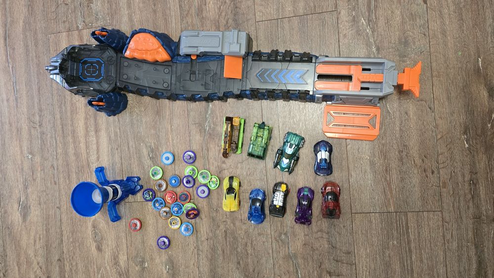 Ігровий набір Screechers Wild Вогняний дракон,машинки та пускач дисків