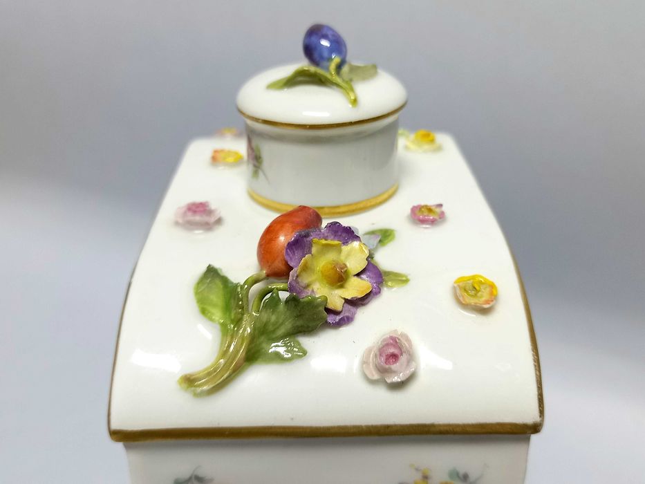 Herbatnica, pojemnik na herbatę, II poł. XIX w. Miśnia (Meissen)