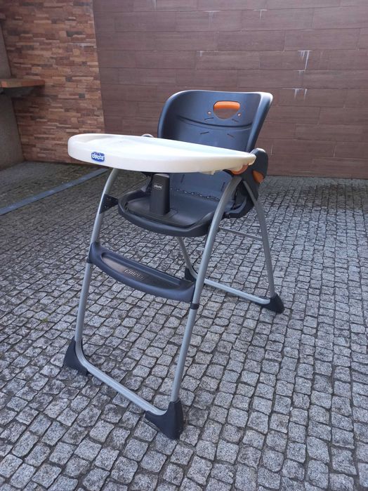 Cadeira de refeição para criança