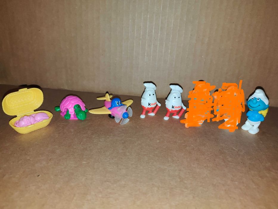 фігурки різних серій кіндер kinder surprise 90х та інші фігурки