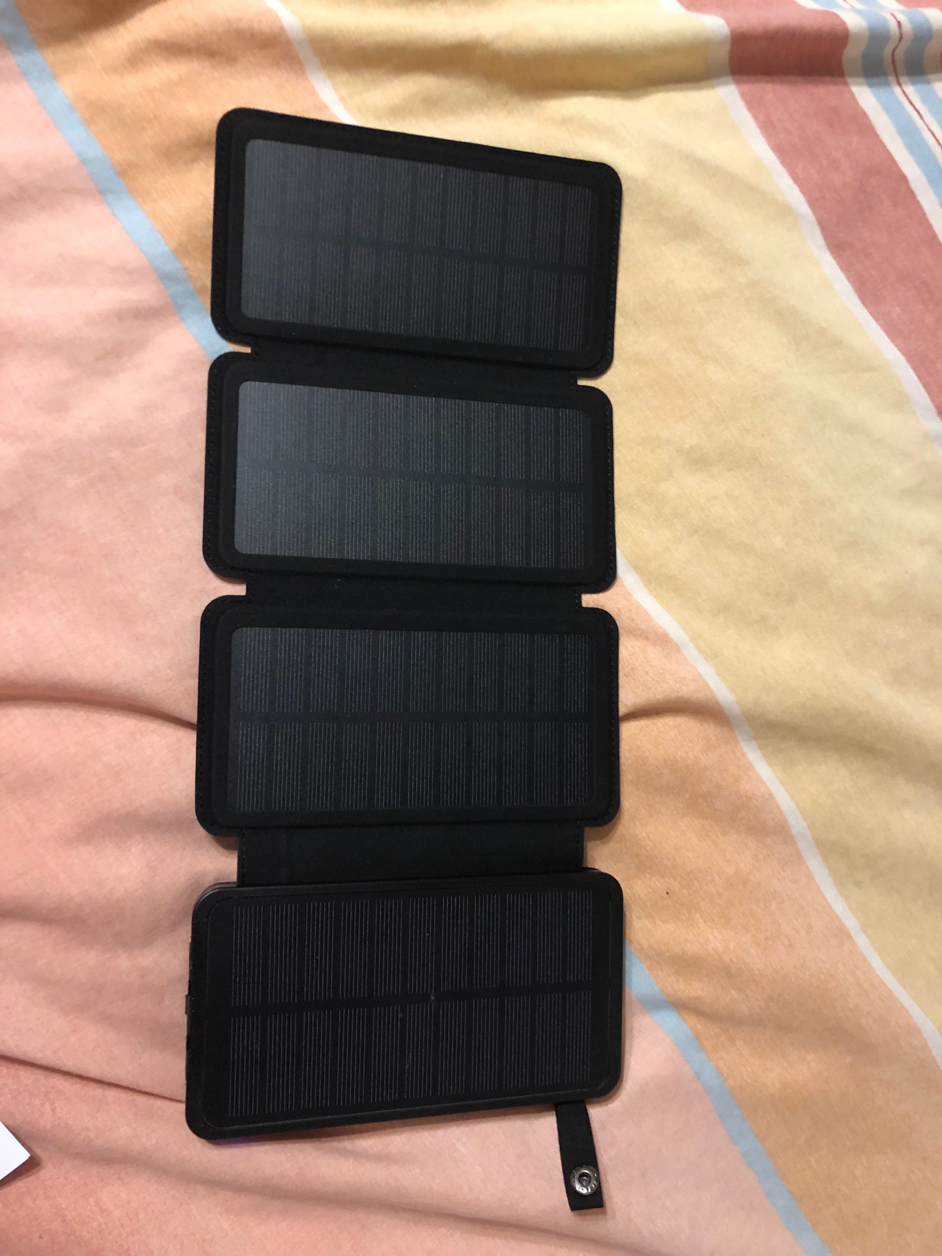 Power bank solarny