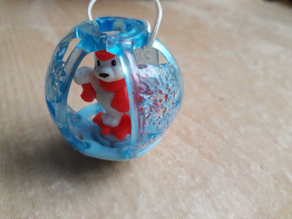 Киндер фигурки игрушки, шар, санта клаус