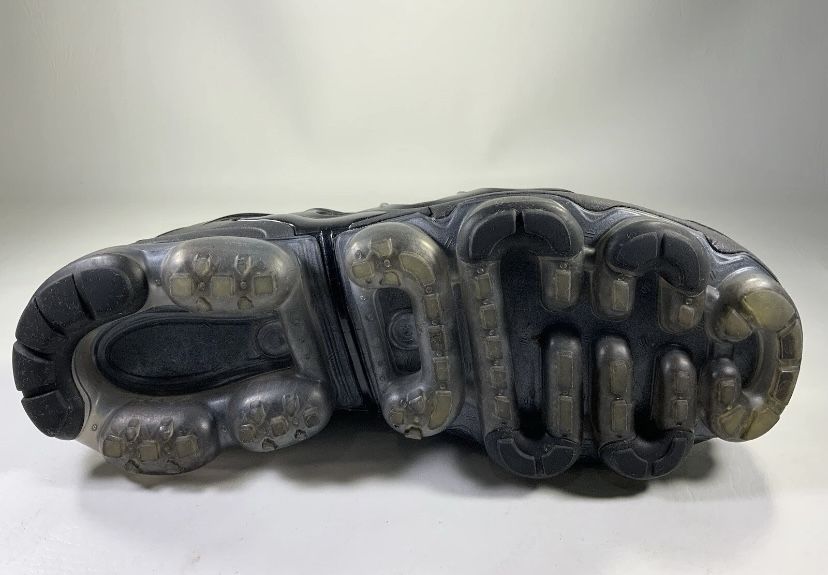 Кроссовки Nike Air VaporMax Plus Оригинал Размер 40,5 - 26 см