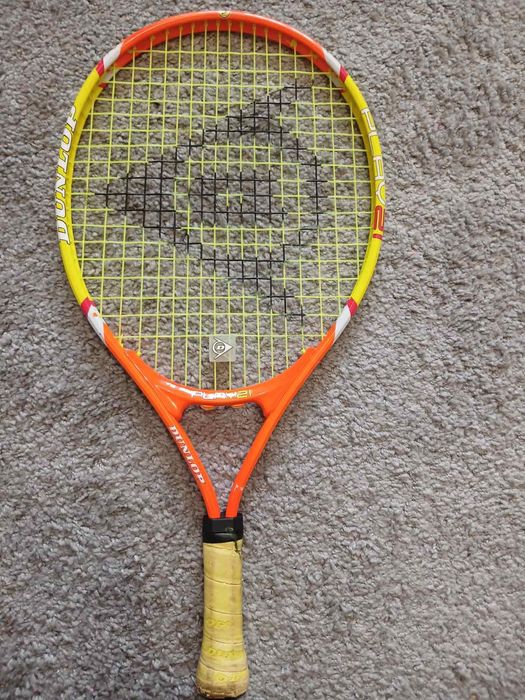 Тенісна ракетка для великого тенісу
