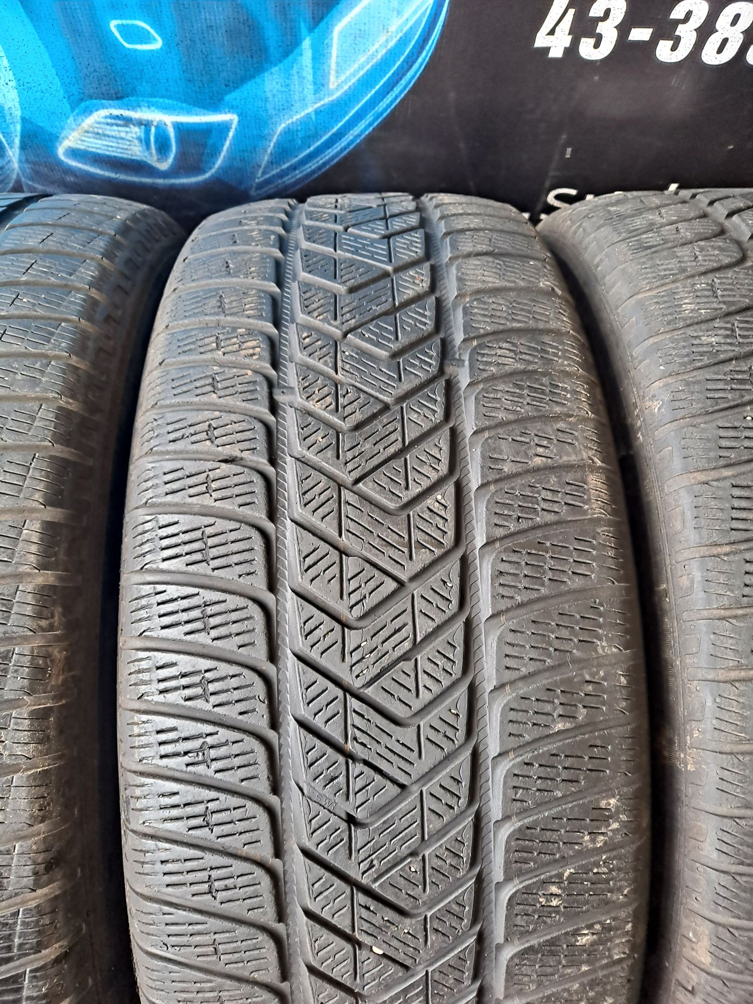 255/60/18  Opony zimowe Pirelli ładny Komplet !!