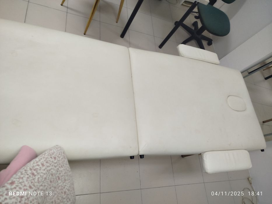 Marquesa portátil de madeira.