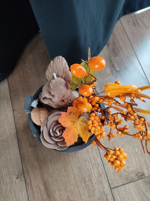 Bukiet jesienny wiewiórka flower box świec