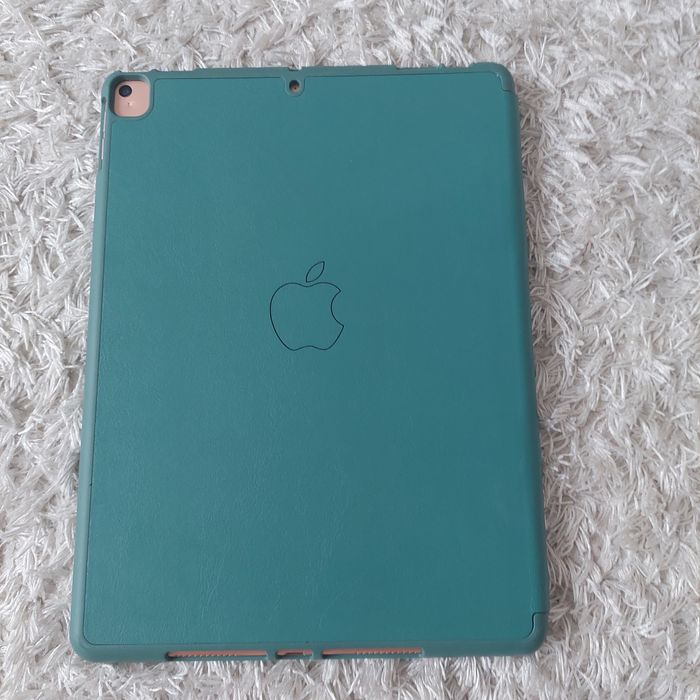 Планшет IPad air 3 поколфння БУ +чохол+стилус