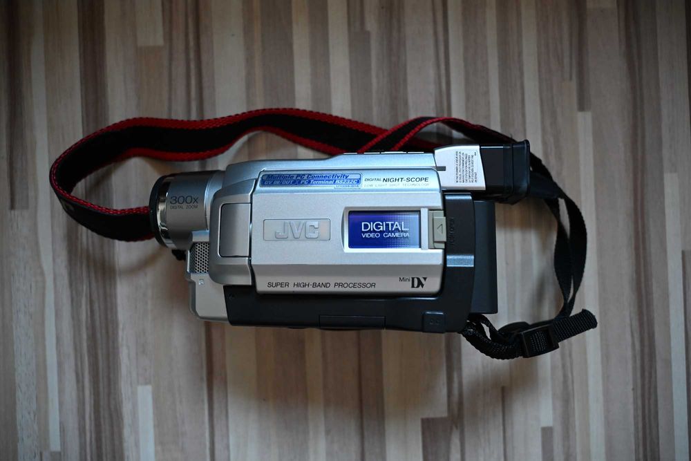 Kamera cyfrowa JVC GR-DVL157E z pełnym wyposażeniem